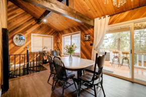 Old Hollywood Lodge-Pets, HotTub-Sauna, Speakeasy!